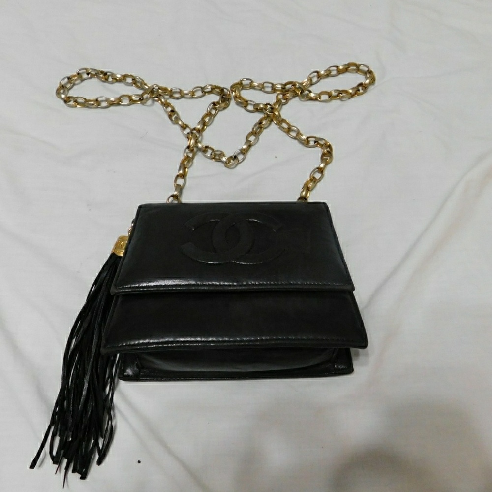 CHANEL Lambskin Over the shoulder Bag!